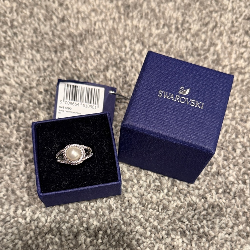 Swarovski Silver Ring with Pearl Accent